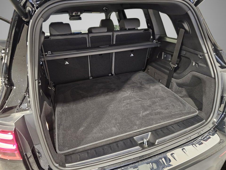 Mercedes EQB300 Progressive Advance Plus 4Matic 7prs 5d