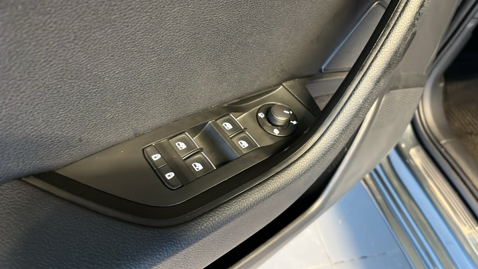 Skoda Superb 1,5 TSi 150 Style Business Combi DSG 5d