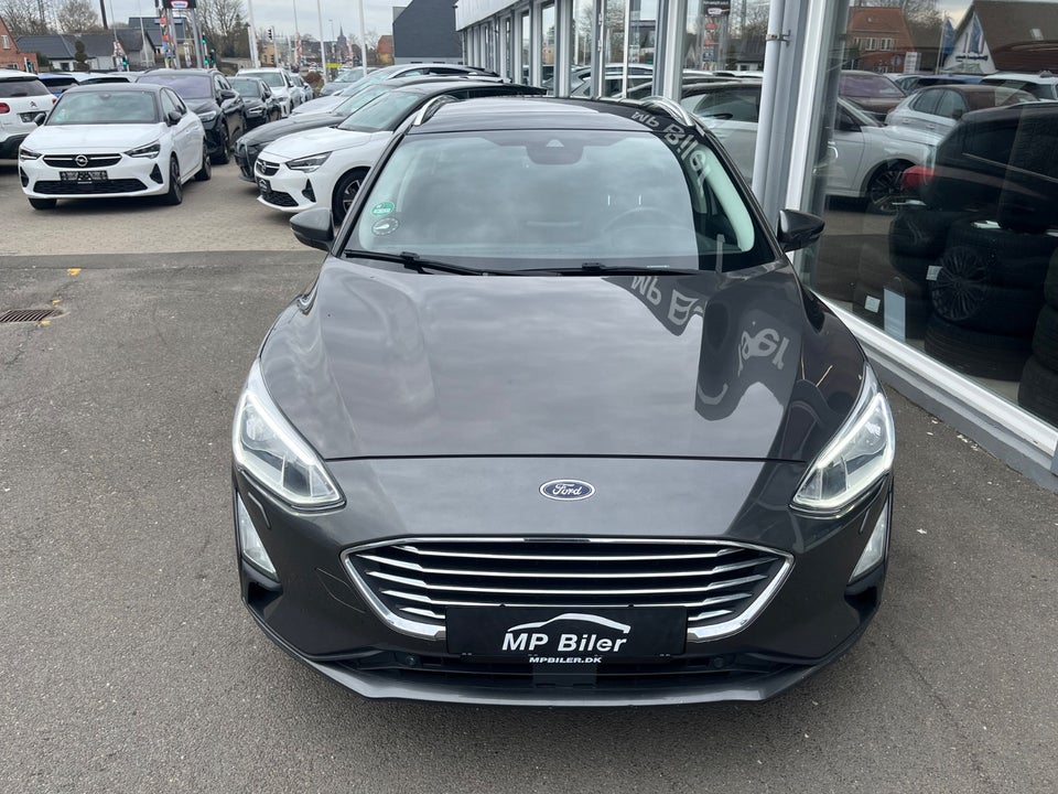 Ford Focus 1,0 EcoBoost Titanium Business 5d