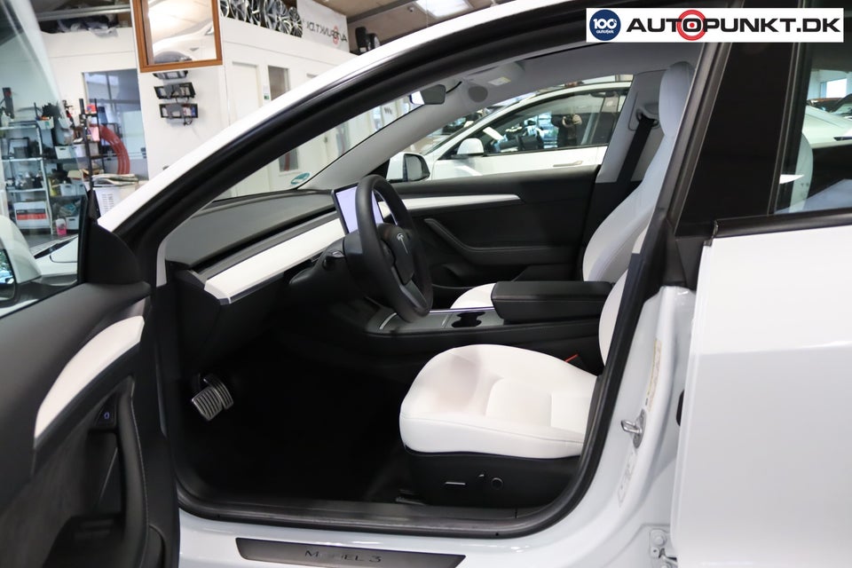 Tesla Model 3 Performance AWD 4d