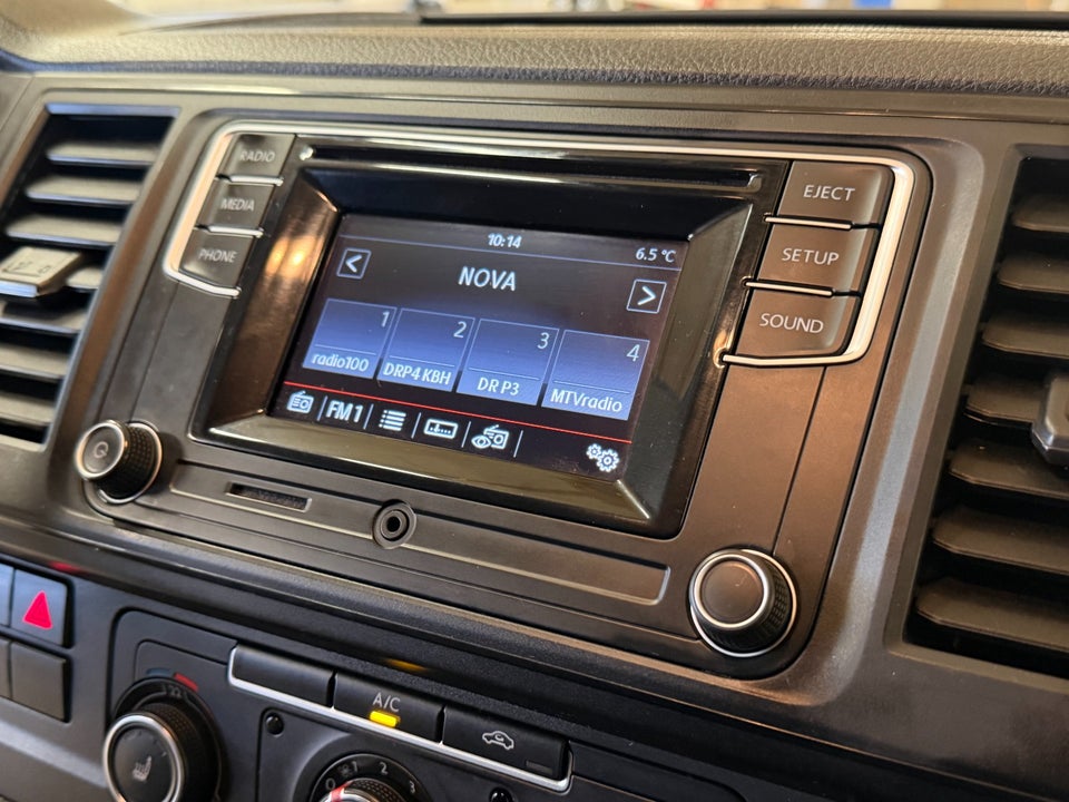 VW Transporter 2,0 TDi 150 Kassevogn lang