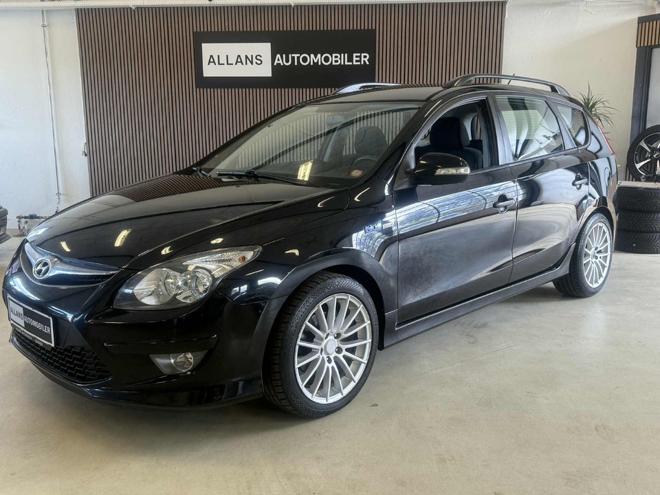 Hyundai i30 1,6 CRDi 90 Blue Drive CW 5d