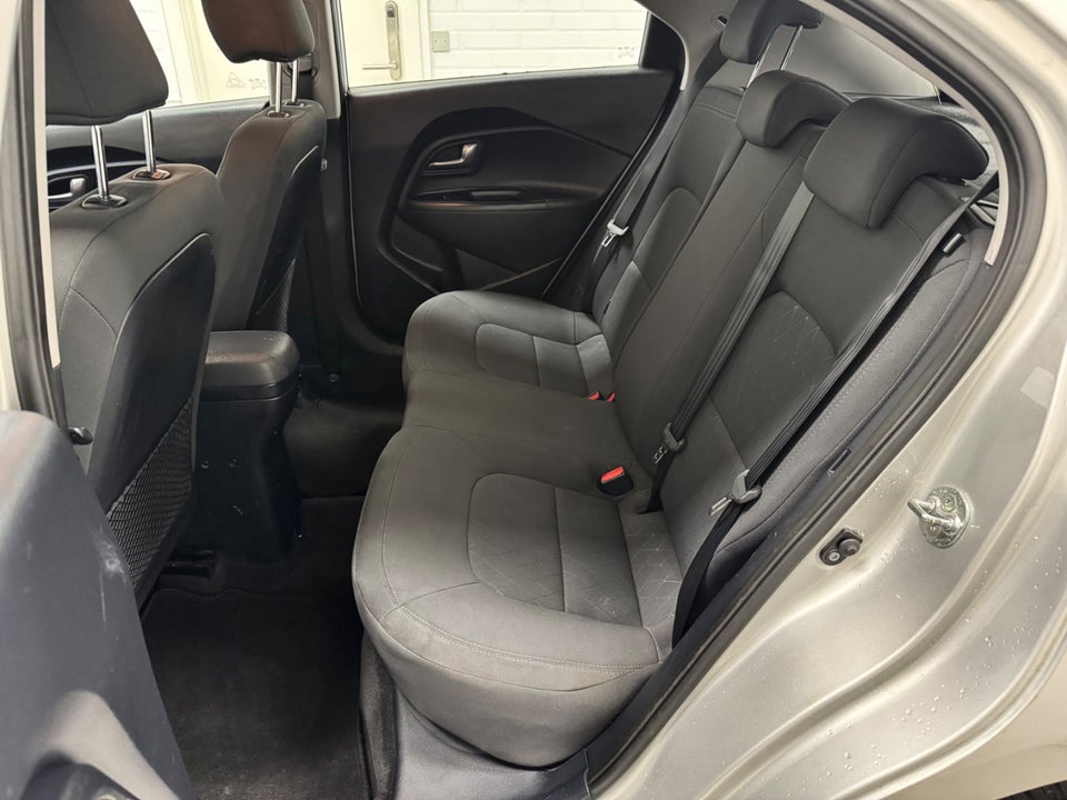 Kia Rio 1,4 CVVT Style 5d