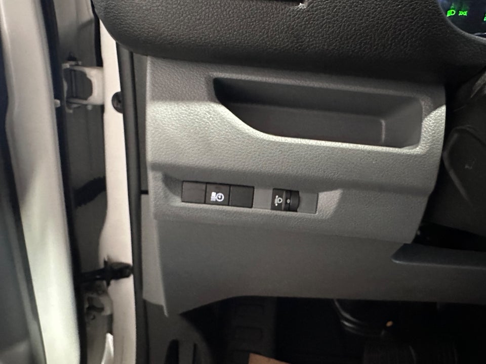 Peugeot Expert 2,0 BlueHDi 144 L2 Premium EAT8 Van