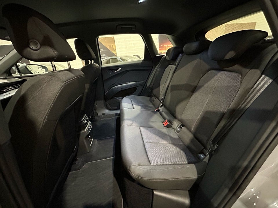 Audi Q4 e-tron 40  5d