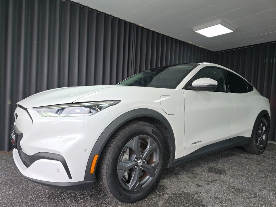 Ford Mustang Mach-E 68 Standard Range 5d