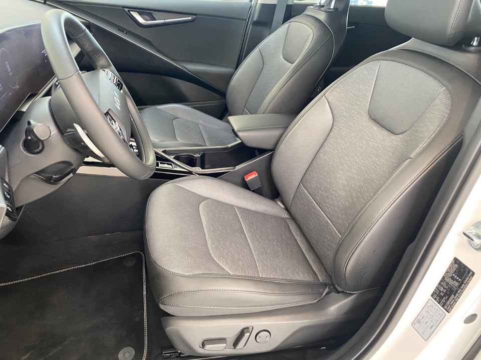 Kia Niro 64 EV Upgrade 5d