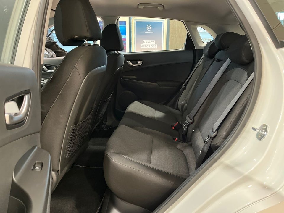 Hyundai Kona 64 EV Select 5d
