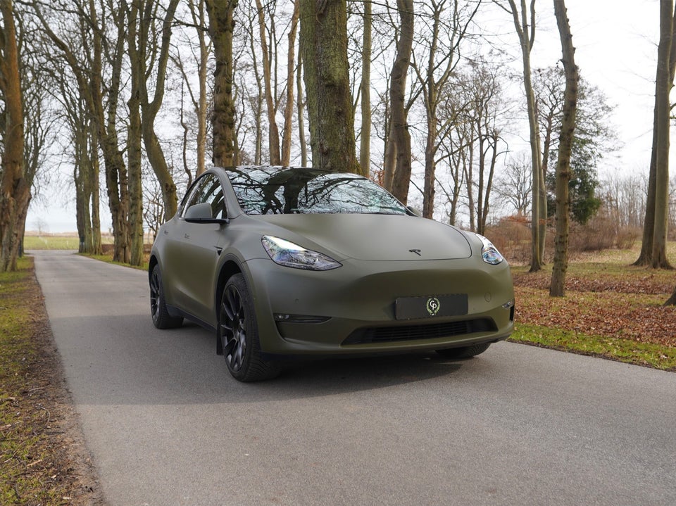 Tesla Model Y Long Range AWD 5d