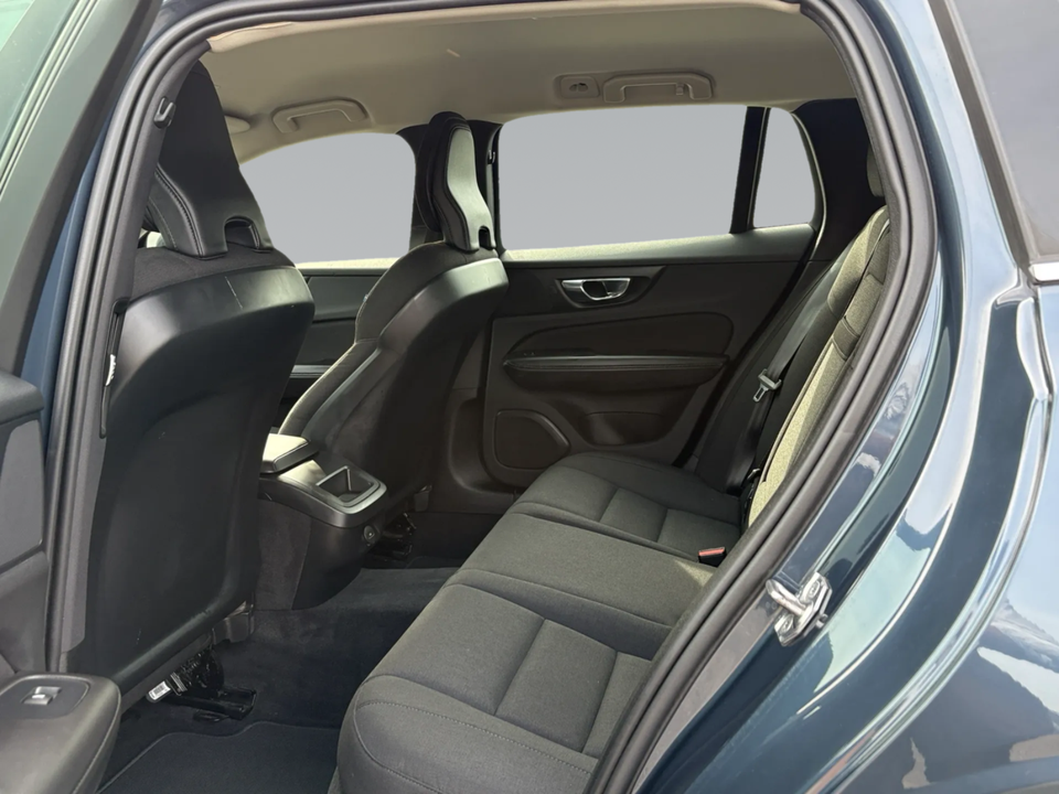 Volvo V60 2,0 B4 197 Momentum aut. 5d
