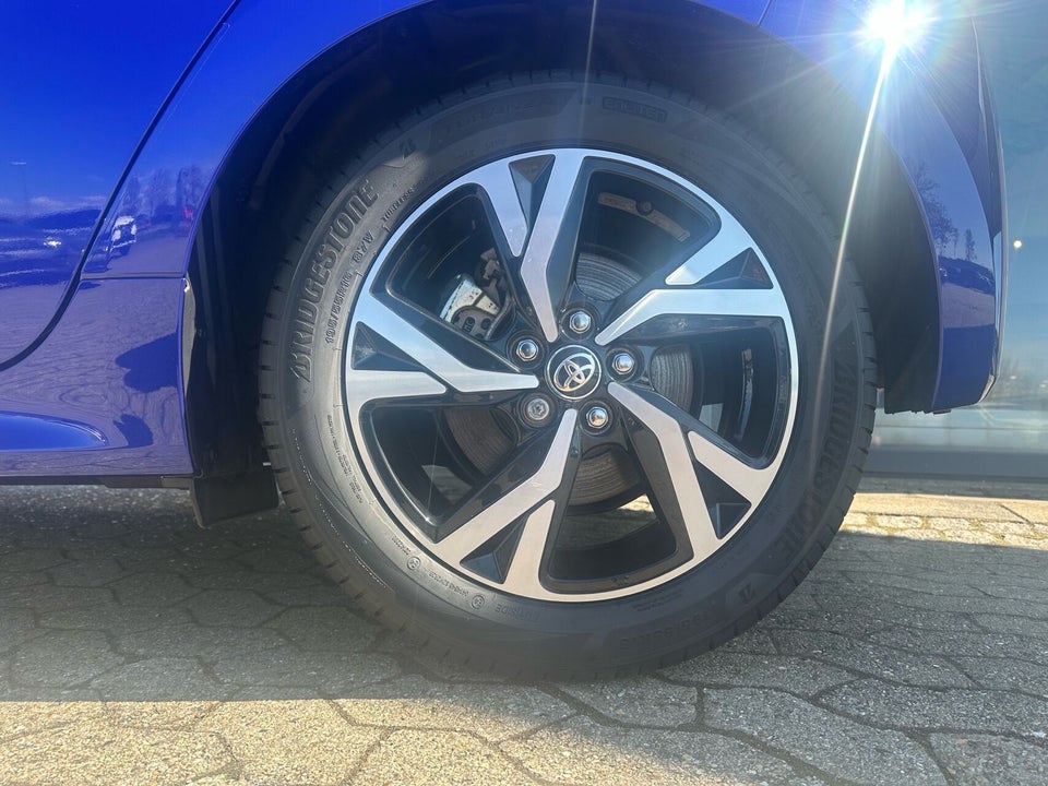 Toyota Yaris 1,5 Hybrid Style Technology e-CVT 5d