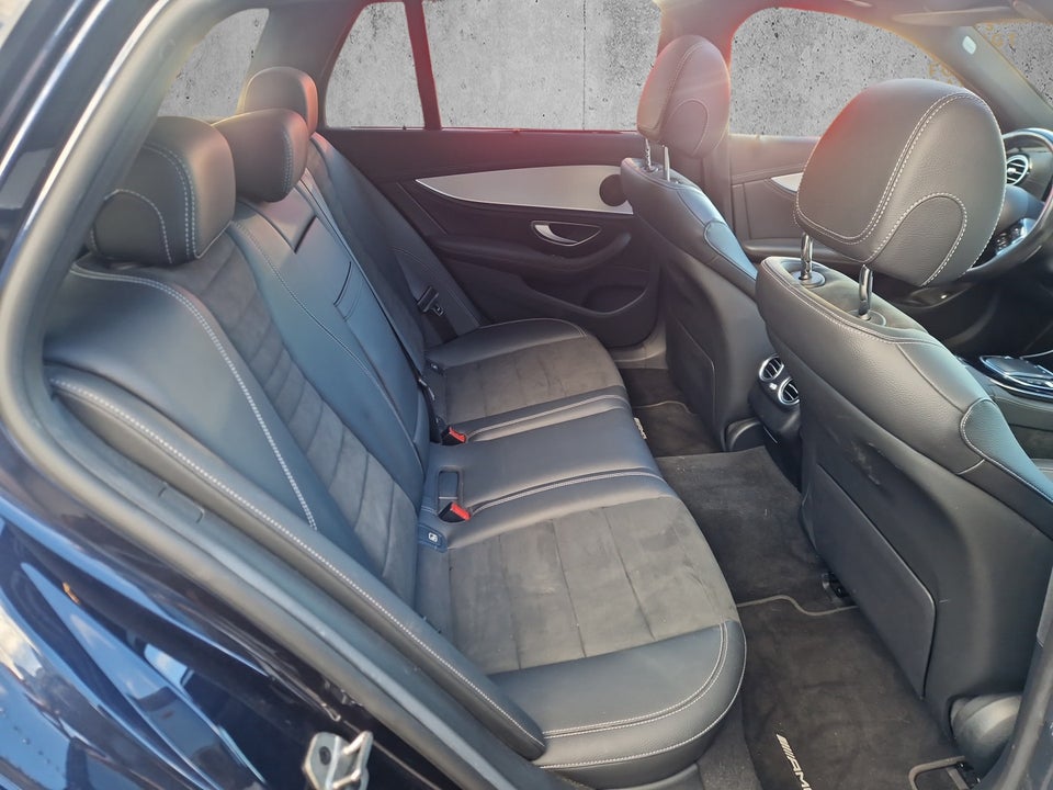 Mercedes E300 de 2,0 AMG Line stc. aut. 5d