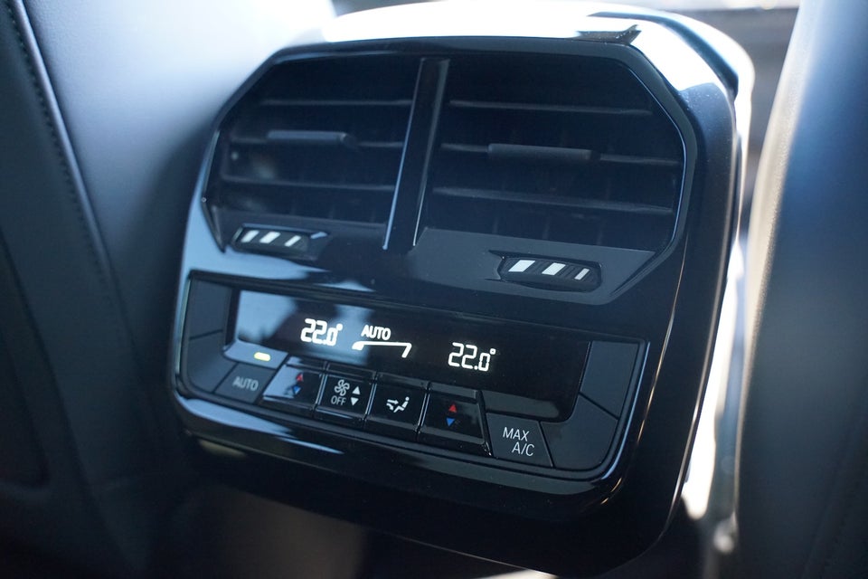 BMW iX xDrive40 Fully Charged Sport 5d