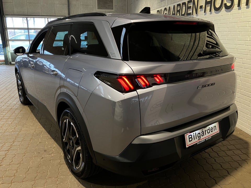Peugeot e-5008 77 Allure 7prs 5d
