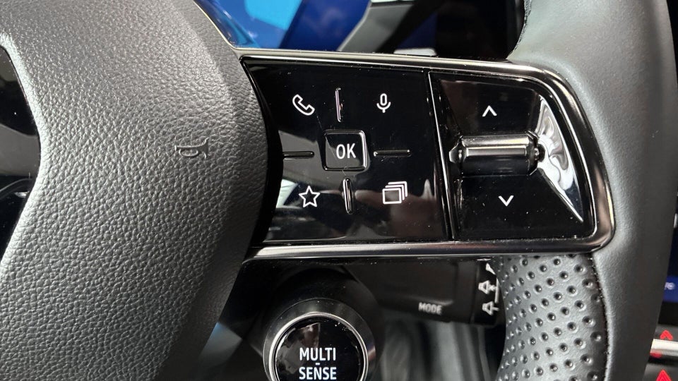 Renault Scenic E-Tech 87 Iconic 5d