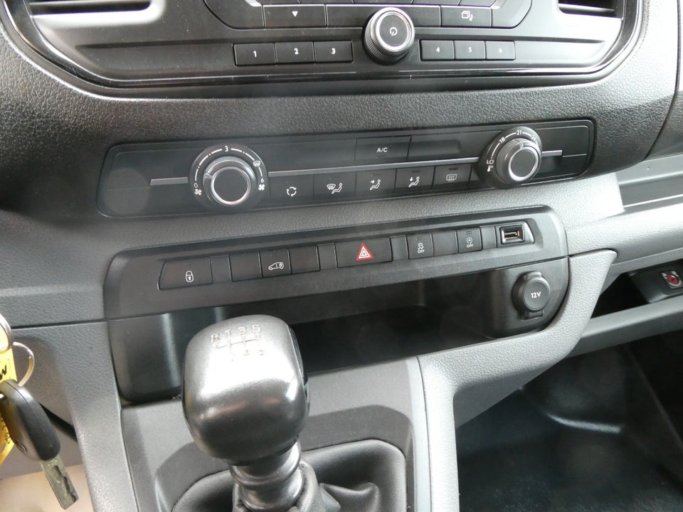 Toyota ProAce 2,0 D 120 Long Comfort 5d