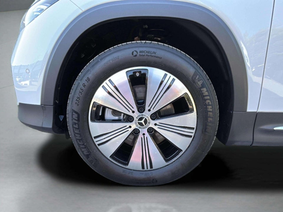 Mercedes EQB250+ Progressive 5d