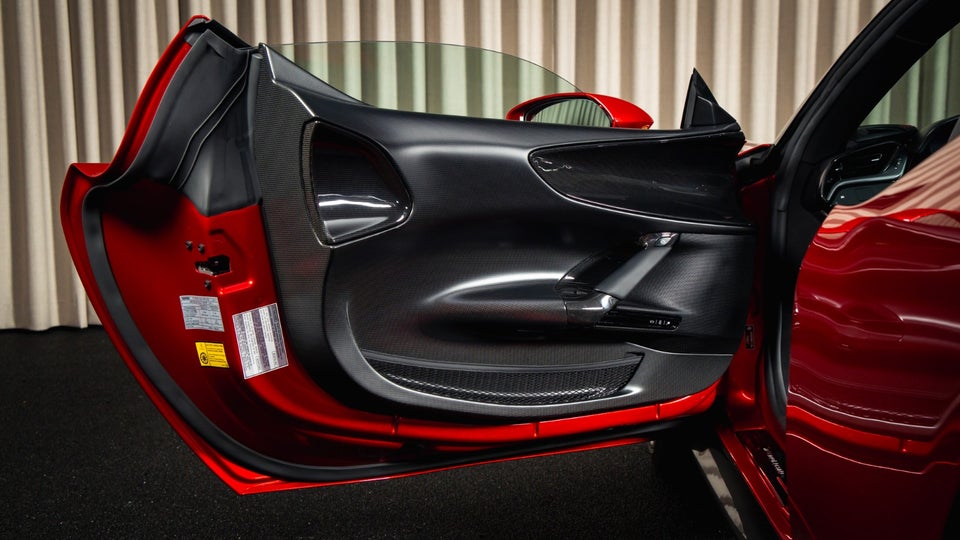 Ferrari SF90 Stradale 4,0 DCT 2d