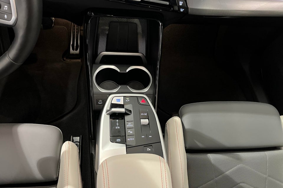 BMW iX2 eDrive20 M-Sport 5d