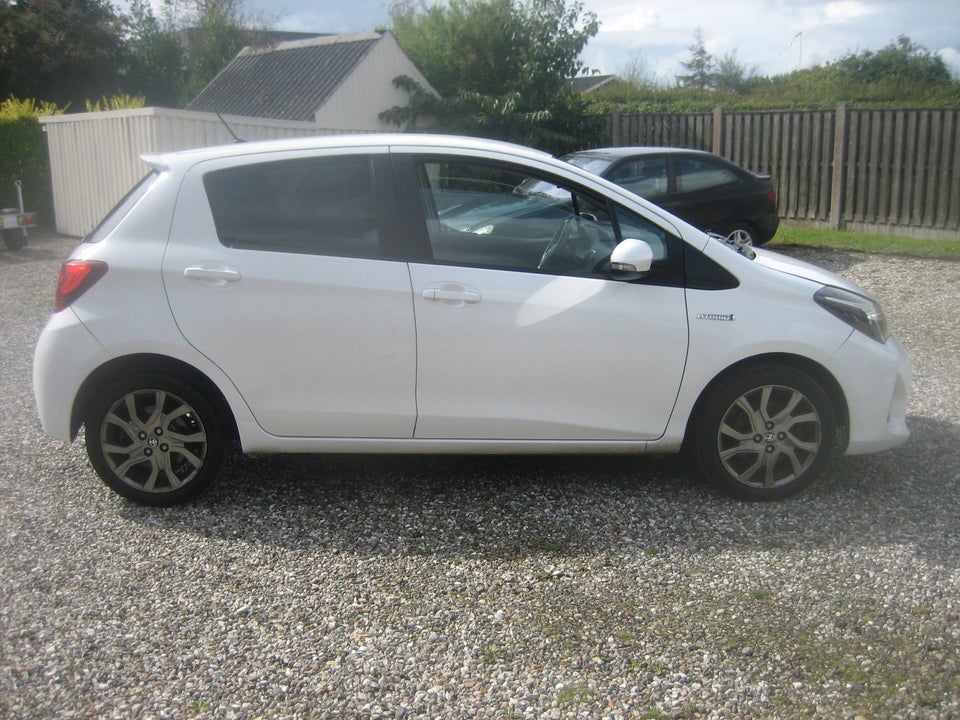 Toyota Yaris 1,5 Hybrid H2 e-CVT 5d