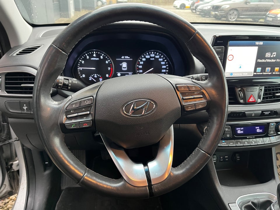 Hyundai i30 1,0 T-GDi Premium 5d