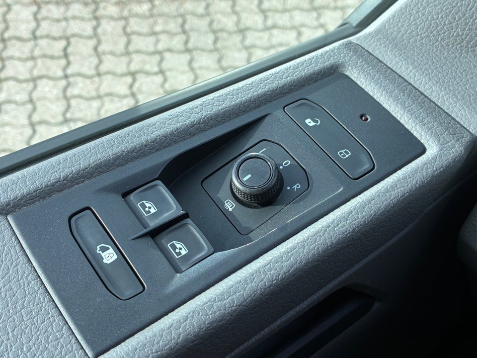 VW Transporter 2,0 TDi 150 Kassevogn DSG lang