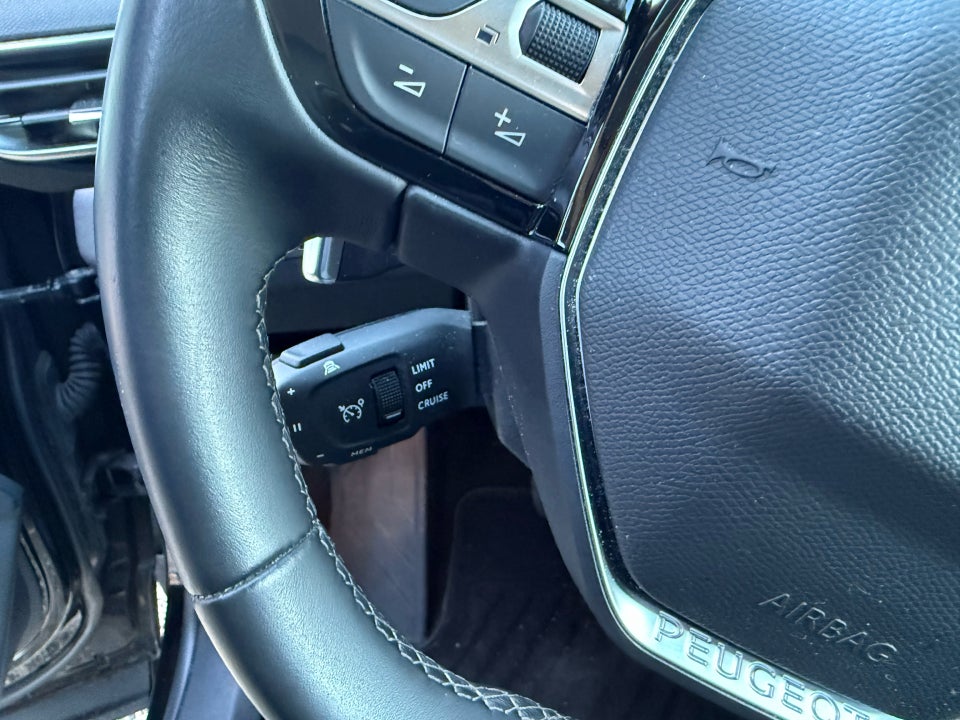 Peugeot 3008 1,6 Hybrid Allure Pack EAT8 5d