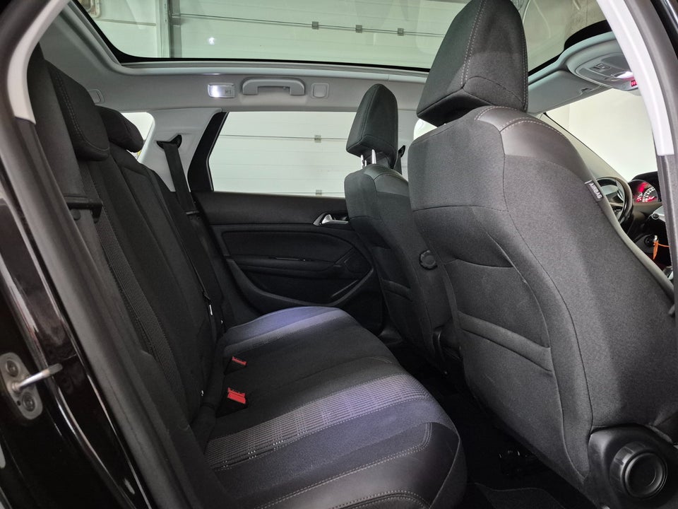 Peugeot 308 1,6 BlueHDi 120 Allure Sky SW EAT6 5d