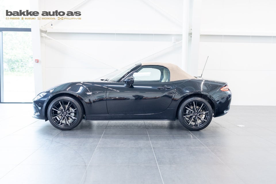 Mazda MX-5 2,0 SkyActiv-G 184 Roadster Kazari 2d