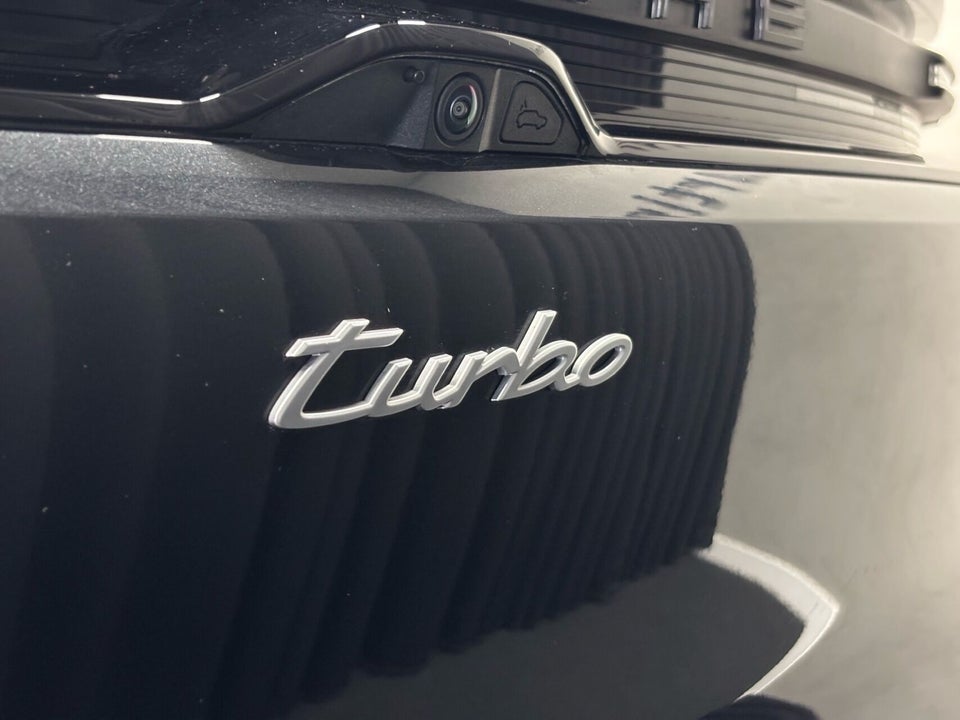 Porsche Macan Turbo 5d