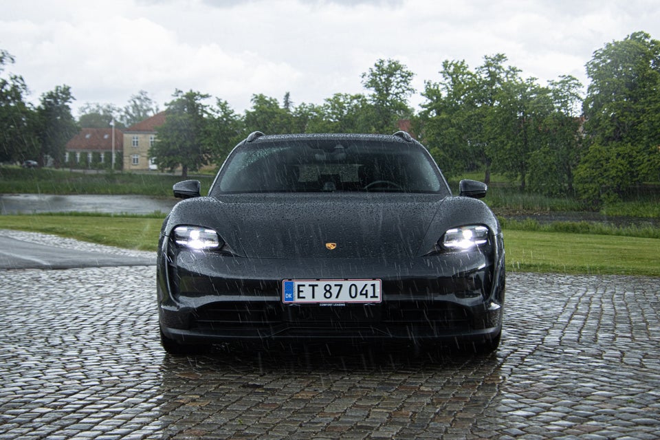 Porsche Taycan Performance+ Sport Turismo 5d