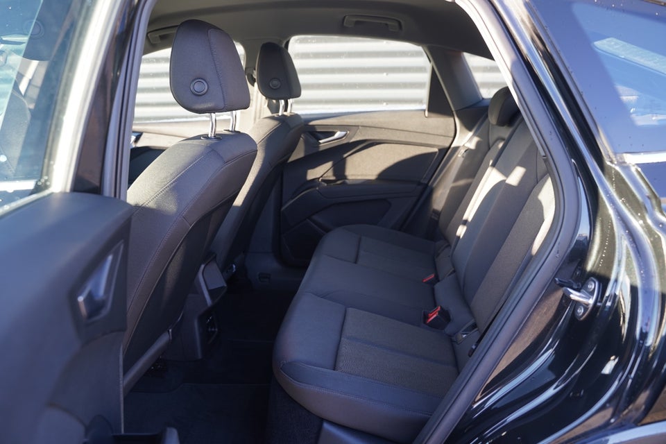 Audi Q4 e-tron 40 S-line Sportback 5d