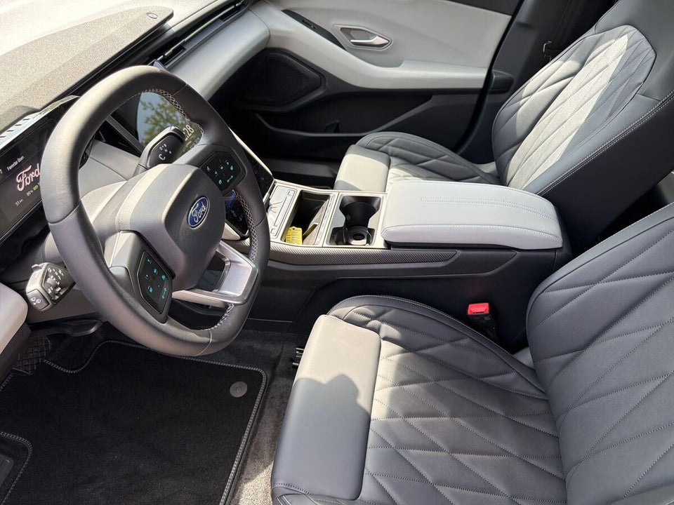 Ford Explorer 77 Premium Extended Range 5d