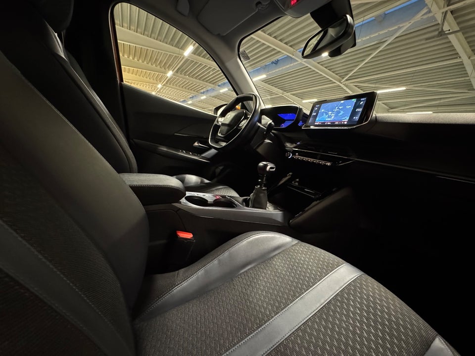 Peugeot 2008 1,2 PureTech 130 Active 5d