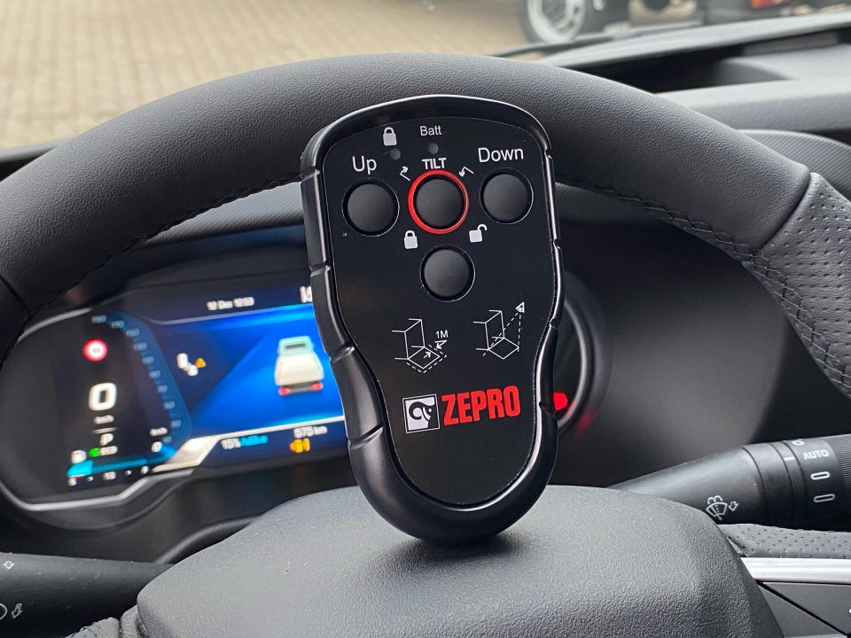 Iveco Daily 3,0 35S18 4100mm Box m/lift AG8