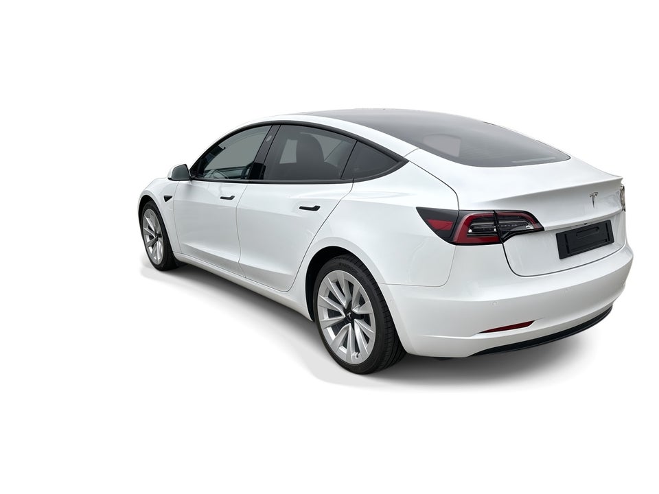 Tesla Model 3 Standard Range+ RWD 4d