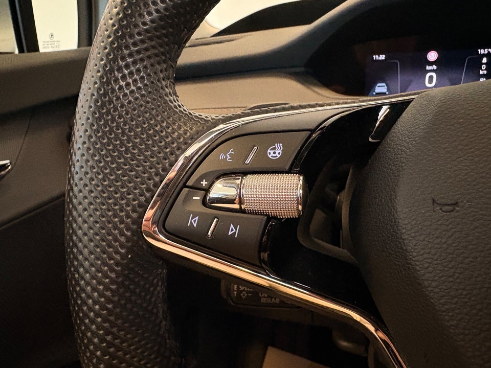 Skoda Enyaq 80 iV Design Selection Suite 5d