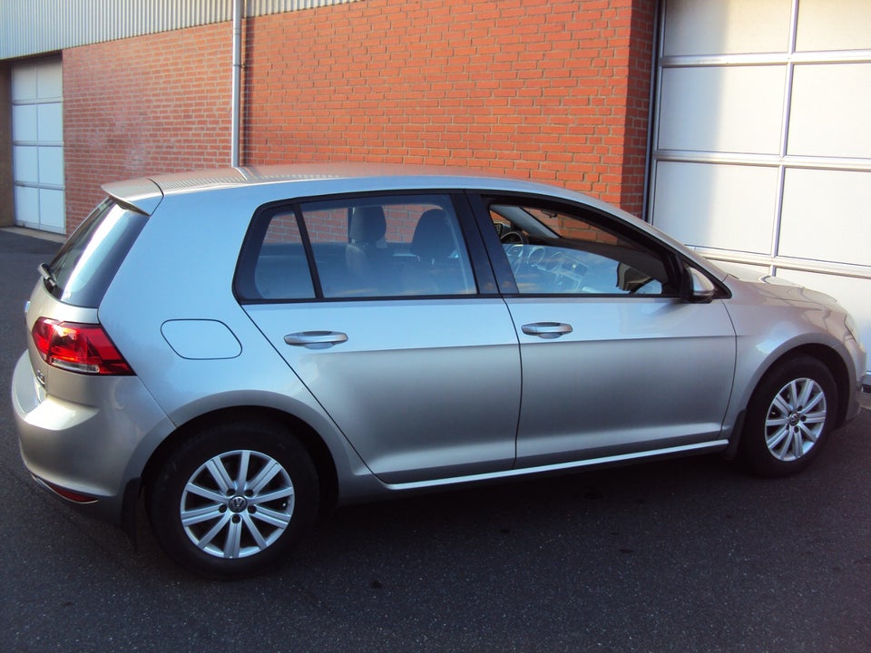 VW Golf VII 1,2 TSi 105 Trendline BMT 5d