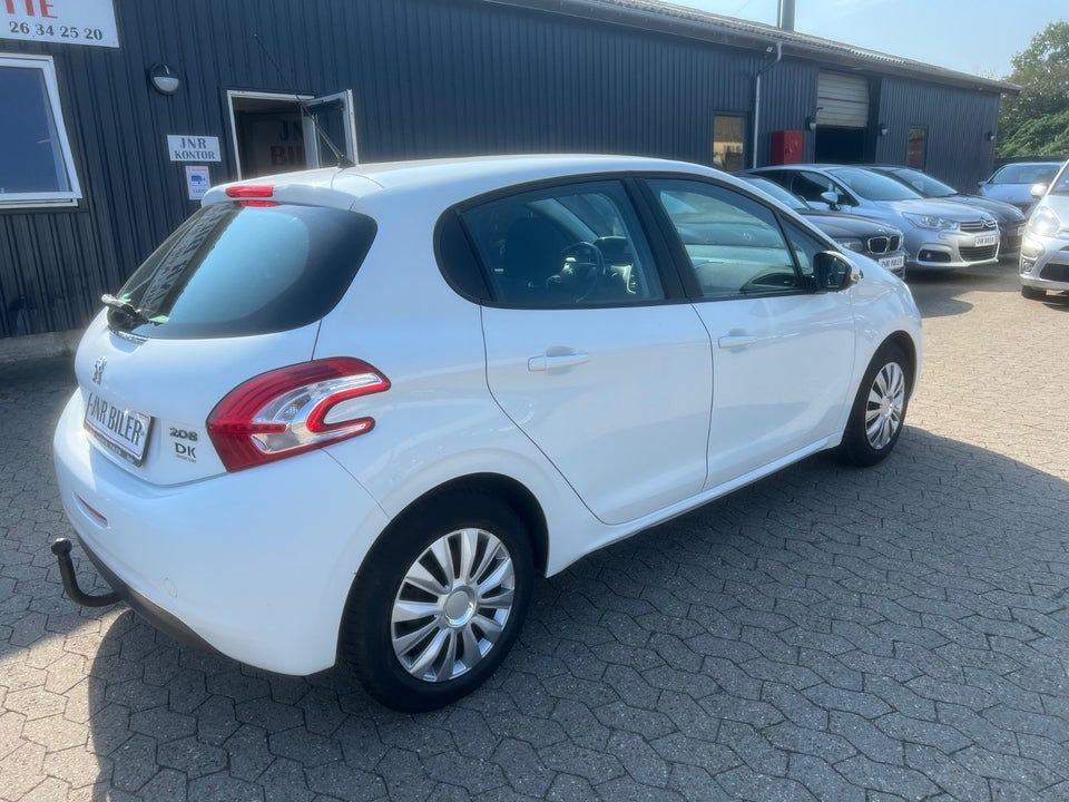 Peugeot 208 1,2 VTi Style 5d