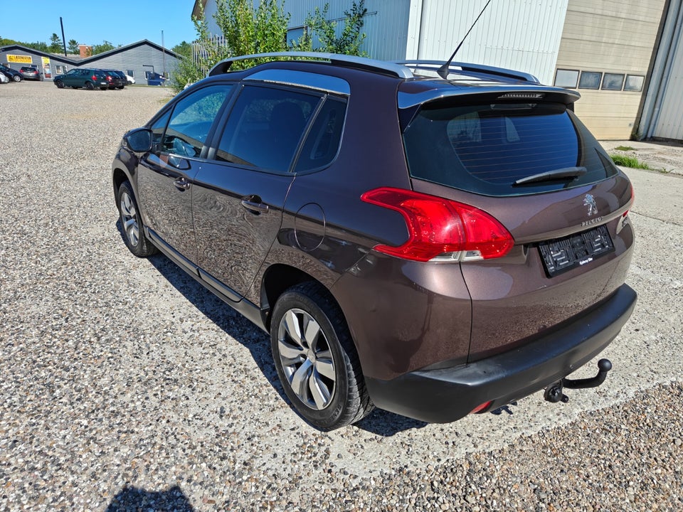 Peugeot 2008 1,2 VTi 82 Allure 5d