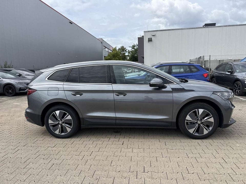 Skoda Enyaq 85 iV Plus Loft 5d