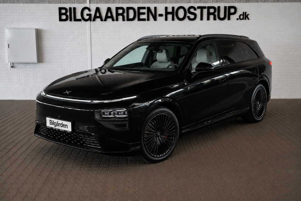 Xpeng G9 Performance Black Edition 5d