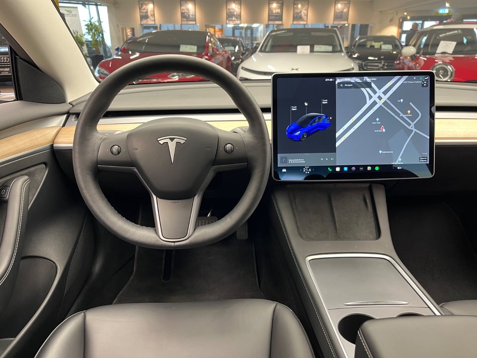 Tesla Model 3 Standard Range+ RWD 4d