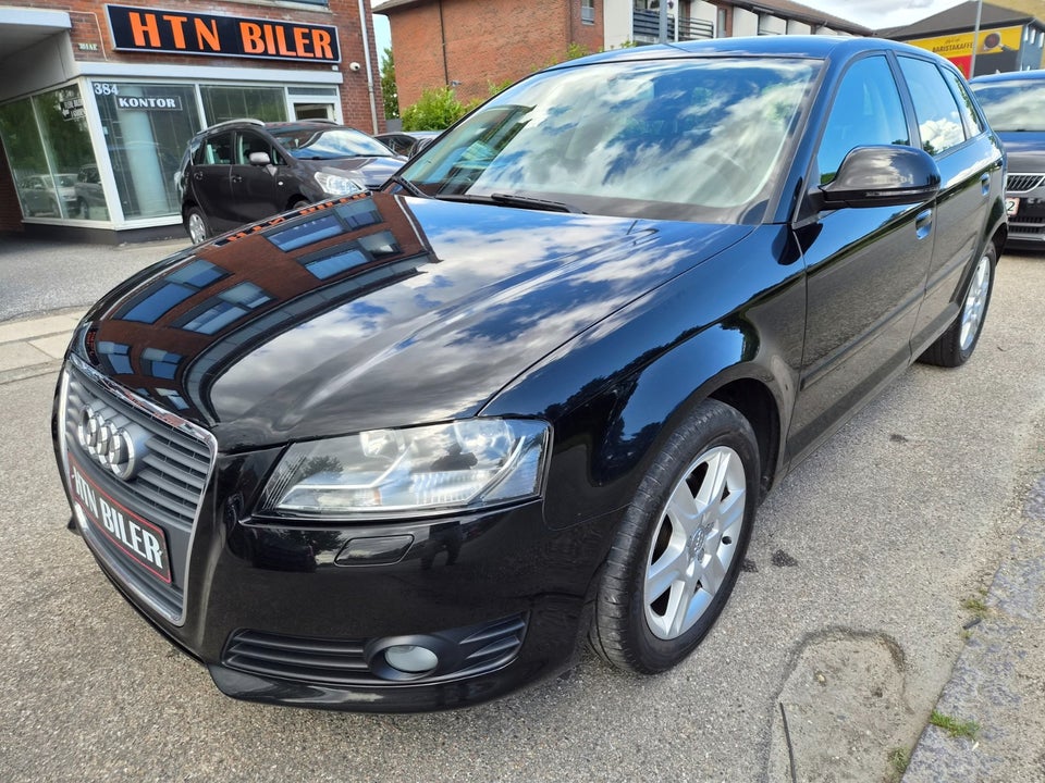 Audi A3 1,6 Ambiente Sportback 5d