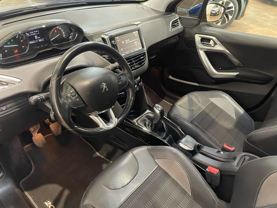 Peugeot 2008 1,5 BlueHDi 100 Prestige Sky 5d