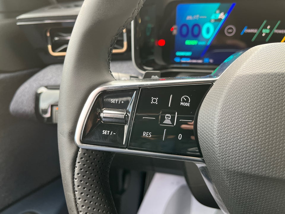 Renault 4 E-Tech 52 Techno 5d