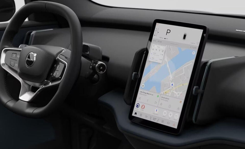 Volvo EX30 Extended Range Plus 5d