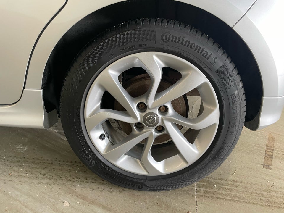 Opel Corsa 1,4 16V OPC Line 5d