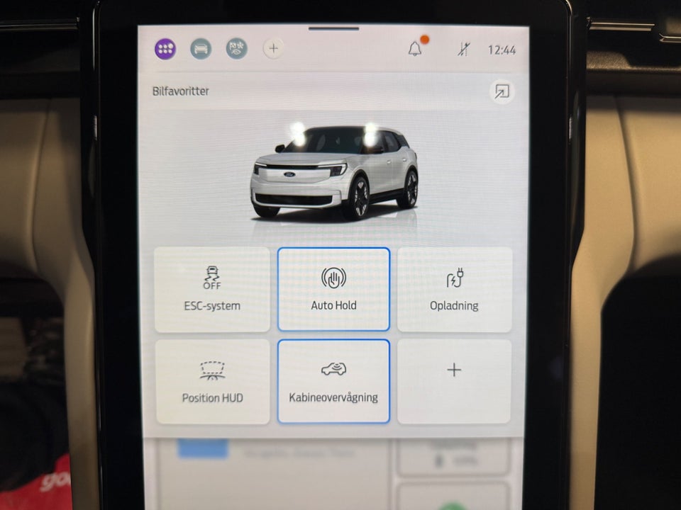 Ford Explorer 82 Premium Extended Range 5d