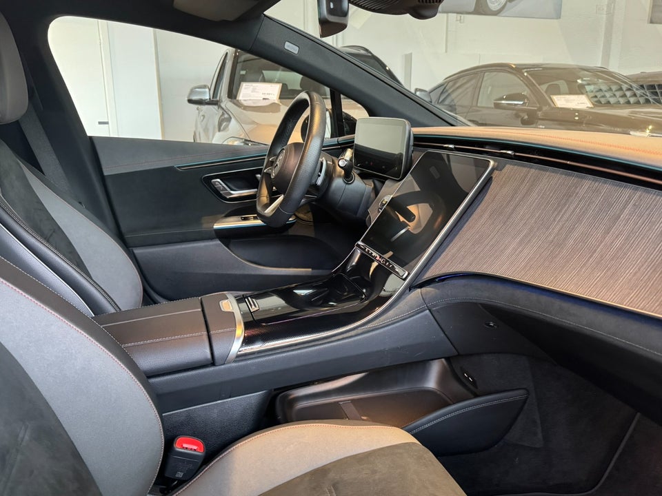 Mercedes EQE350 AMG Line 4d